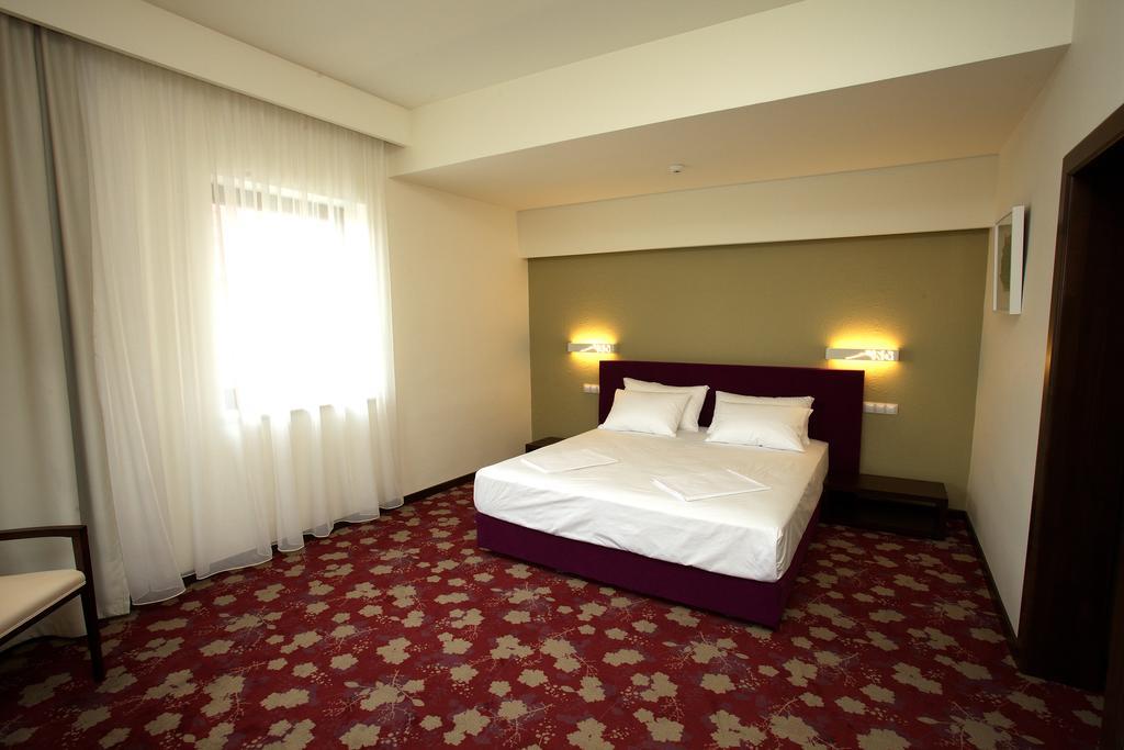 Hotel Relax Craiova Kültér fotó